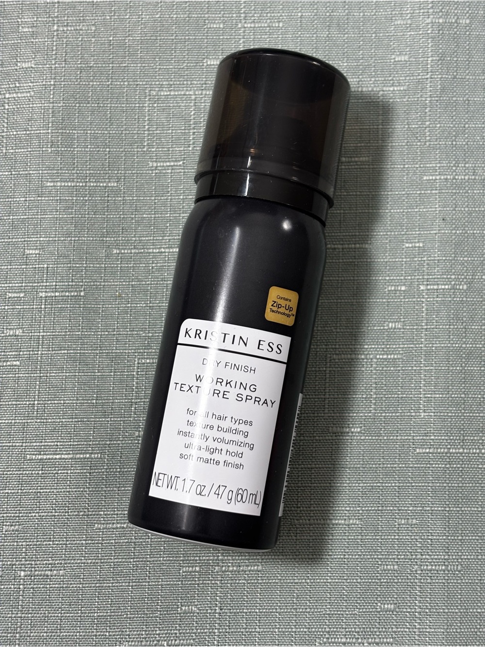 Kristin Ess Working Texture Spray - Black
